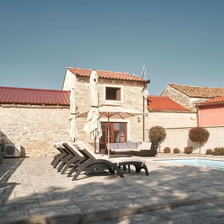 Haus Mila Villa Pavicini Exterior photo